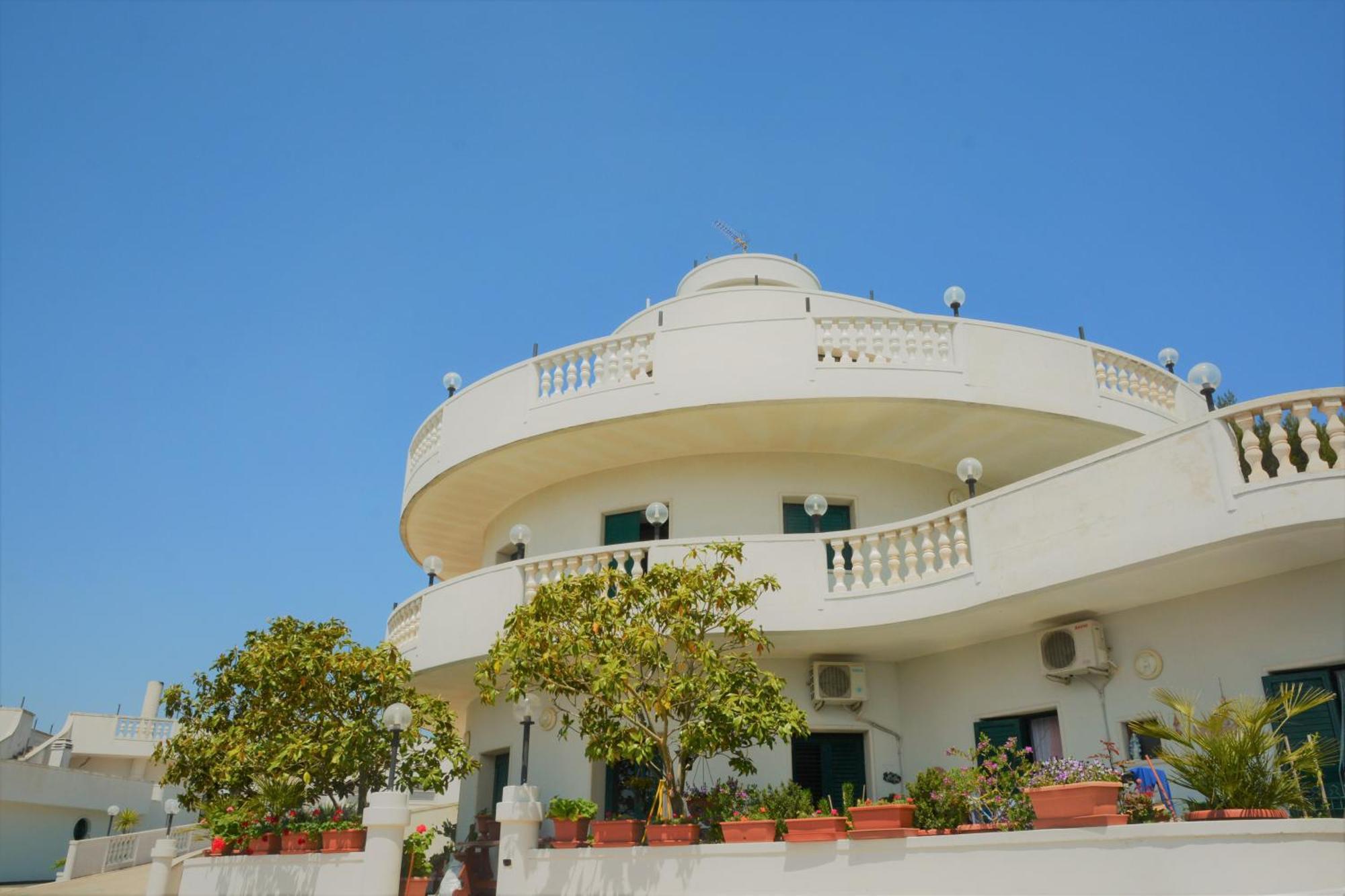 Hotel Falco D'Oro Cisternino Εξωτερικό φωτογραφία