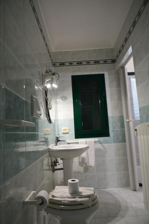 Hotel Falco D'Oro Cisternino Εξωτερικό φωτογραφία